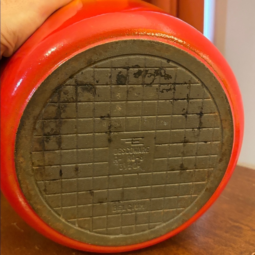 MCM Vintage Descoware 3.5 Quart Dutch Oven Belgian Enameled Cast Iron Flame Red - Picture 11 of 17